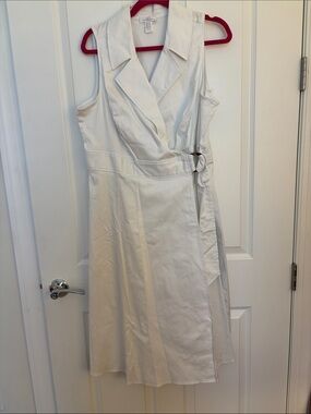London Times White Sleeveless Wrap Midi Dress with Collar